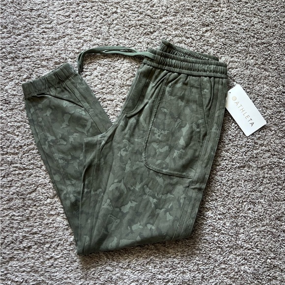 Athleta Green Camo Joggers - Picture 1 of 5